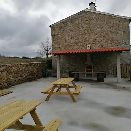 Casa De Maçaneira Casa de Férias